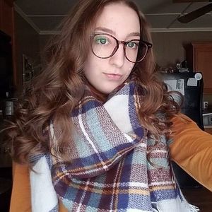 Meet your Posher, Janele